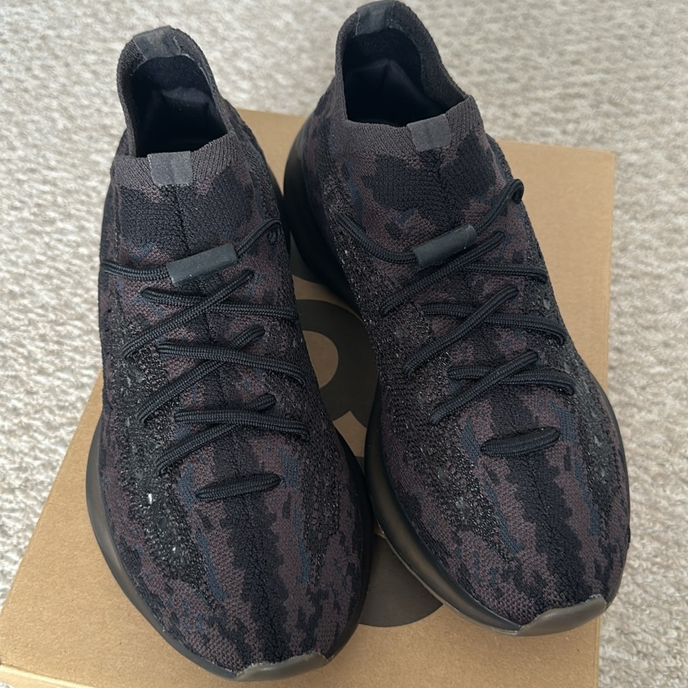 Yeezy Boost 380 M 7.5 or W 8.5